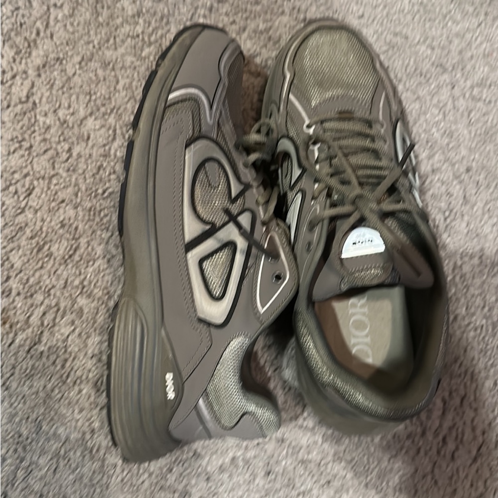 Dior b30